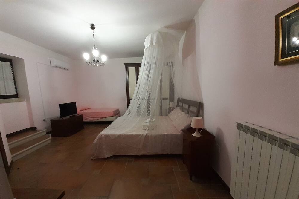 Photo of Bedroom in Castel Campagnano