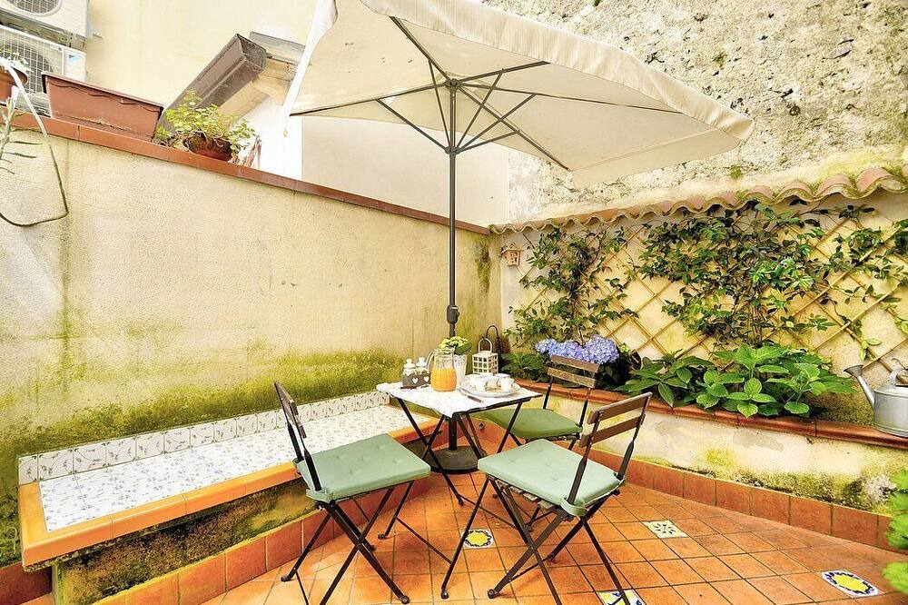 Photo of Patio Balcony in Rione Duomo