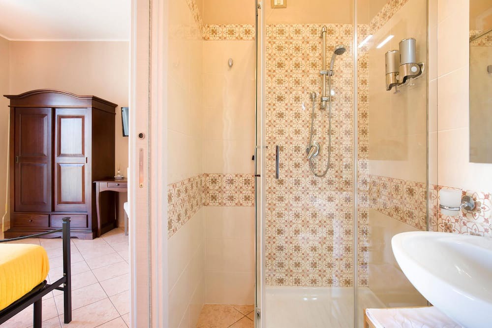 Photo of Bathroom in Villa San Giovanni