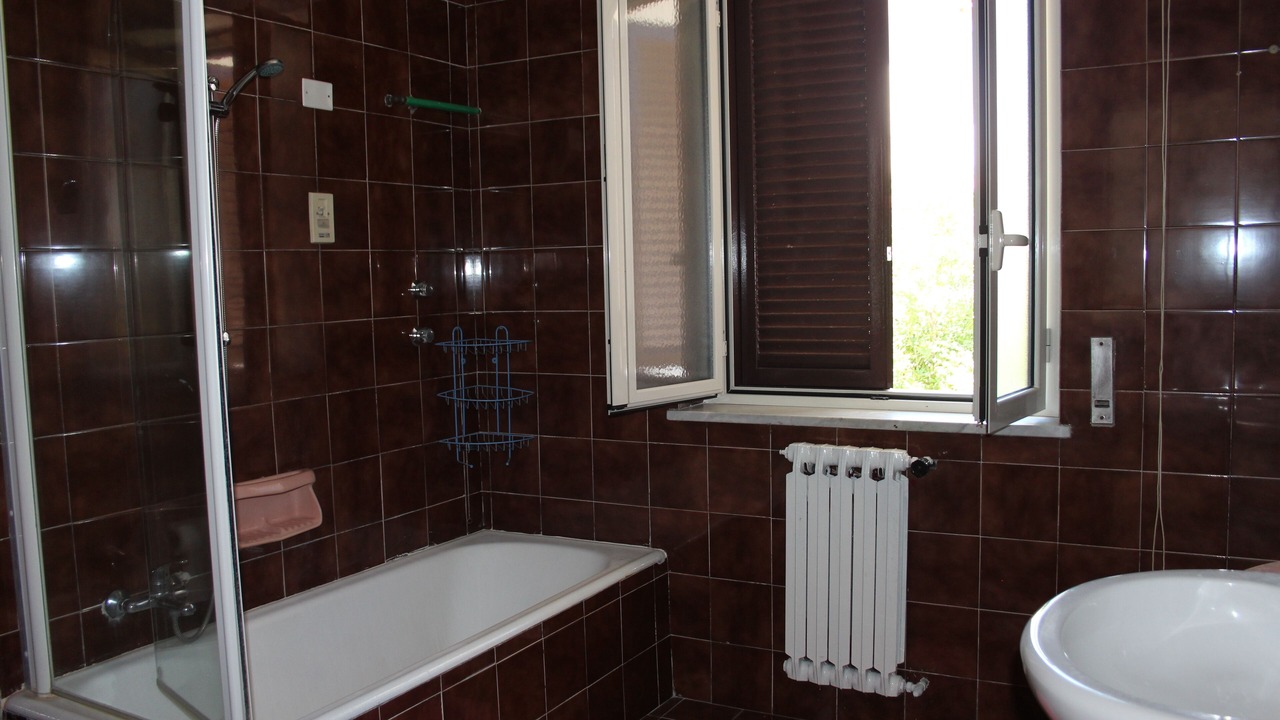 Photo of Bathroom in Castel Volturno