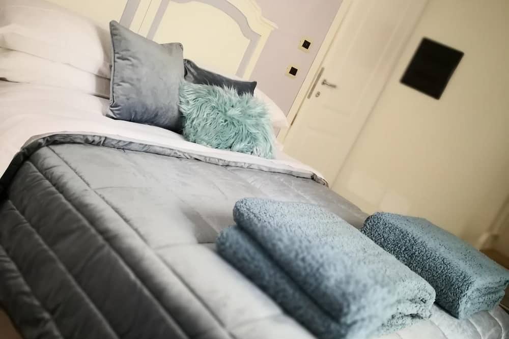 Photo of Bedroom in Nola