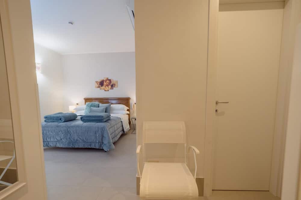 Photo of Bedroom in Nola