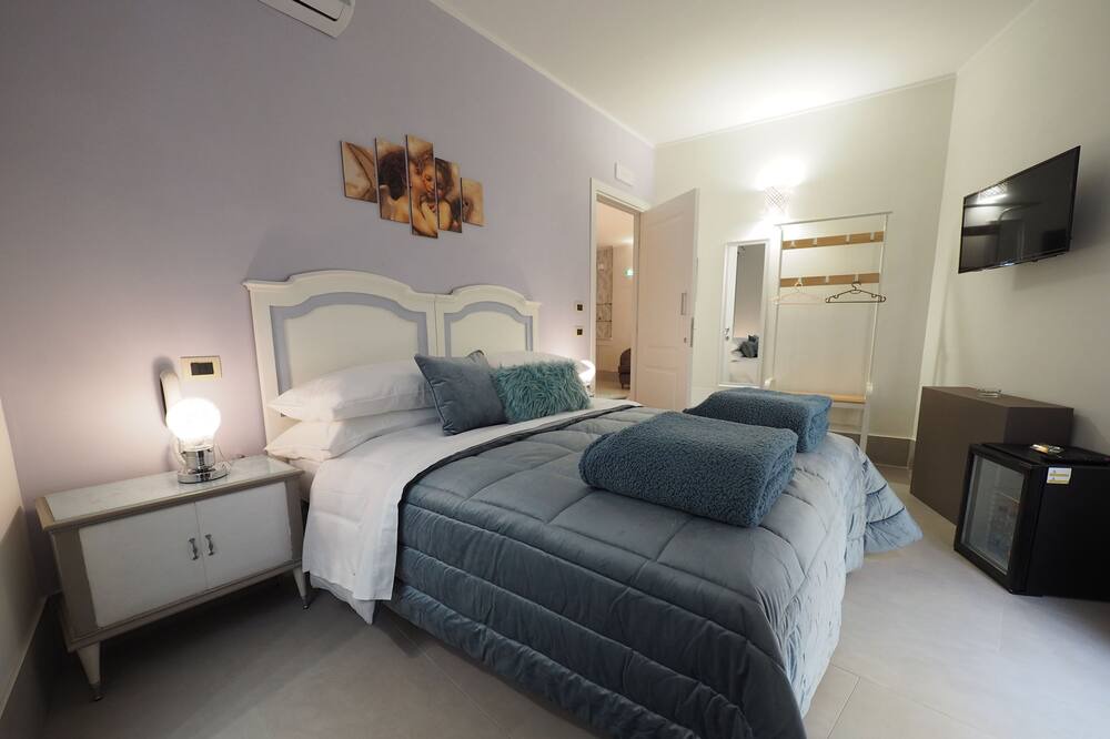 Photo of Bedroom in Nola