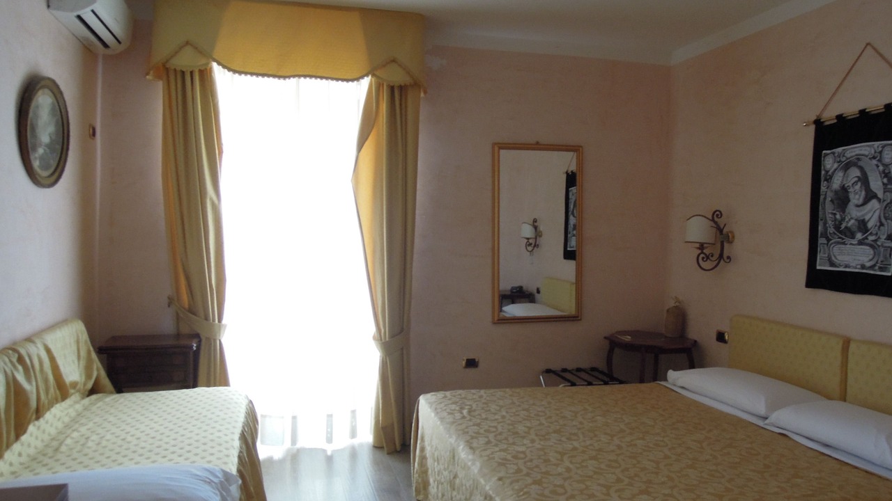 Photo of Bedroom in Paola