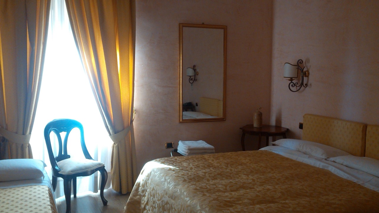 Photo of Bedroom in Paola