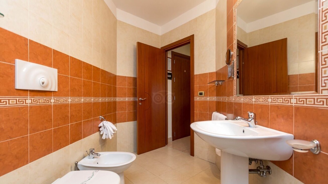 Photo of Bathroom in Zona Ospedaliera