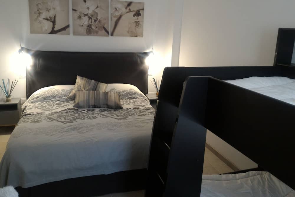 Photo of Bedroom in Paupisi