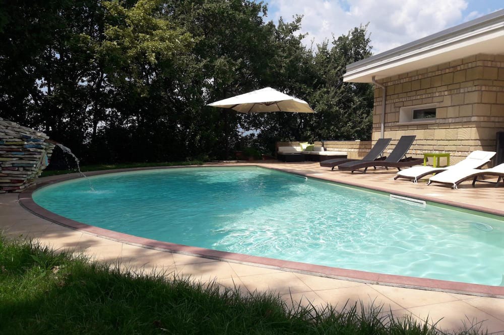 Photo of Outdoor in Paupisi