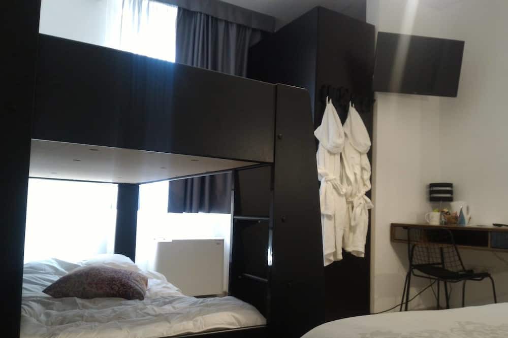 Photo of Bedroom in Paupisi