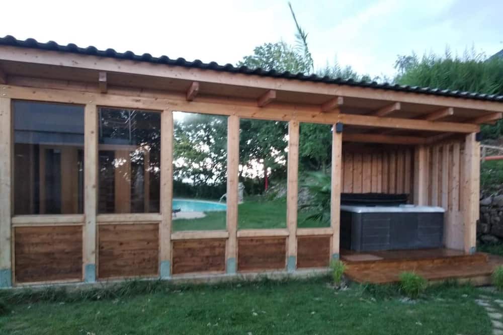 Photo of Outdoor in Paupisi