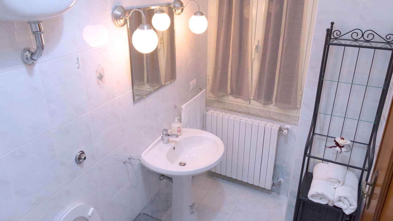 Photo of Bathroom in Sant'Agata de'Goti
