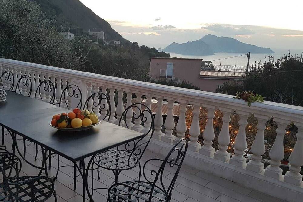 Photo of Patio Balcony in Termini