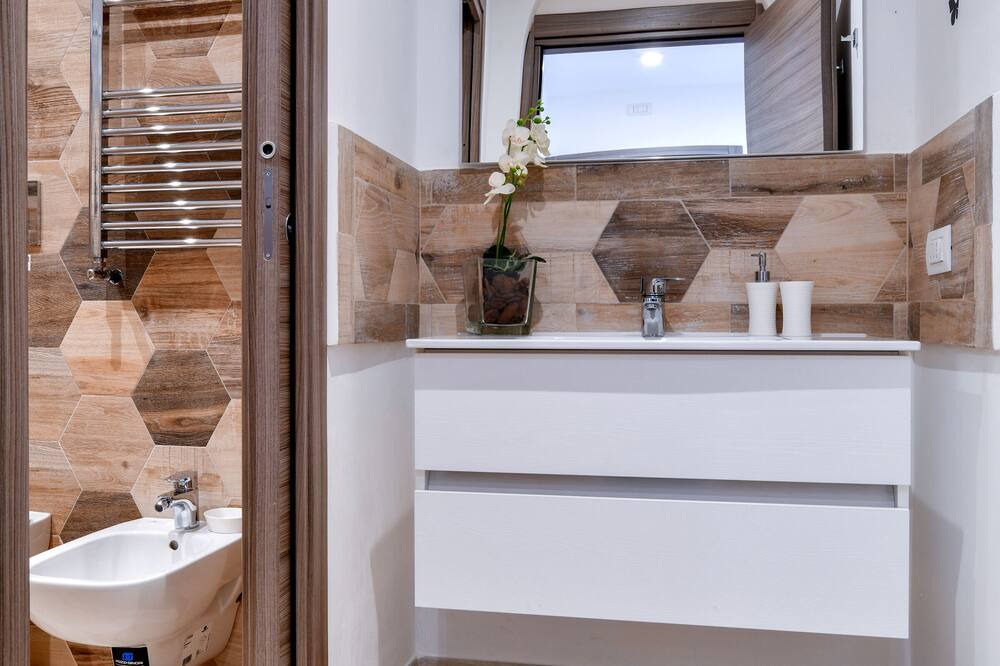 Photo of Bathroom in Termini