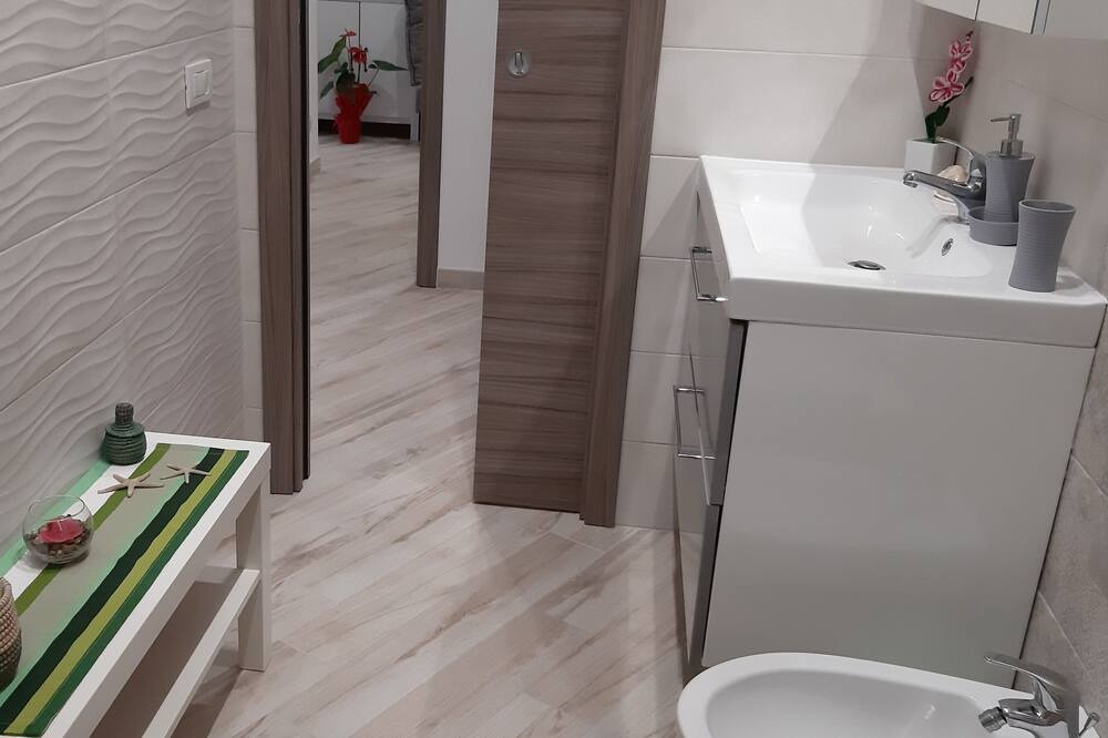 Photo of Bathroom in Termini