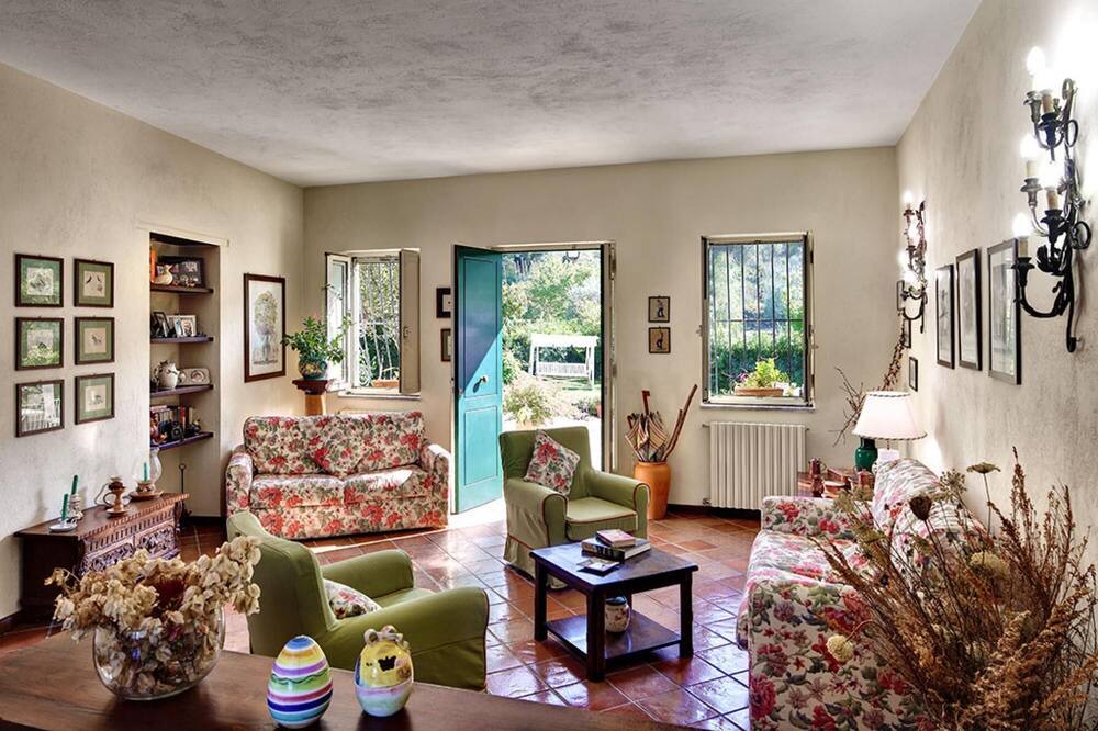 Photo of Livingroom in Schiazzano