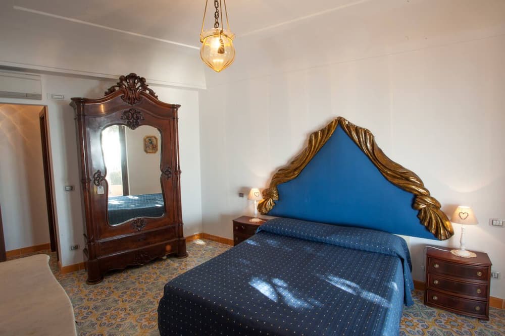 Photo of Bedroom in Furore
