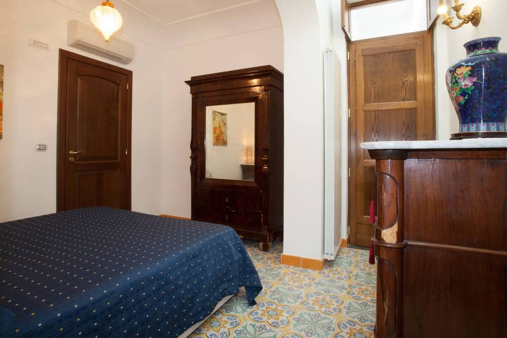 Photo of Bedroom in Furore
