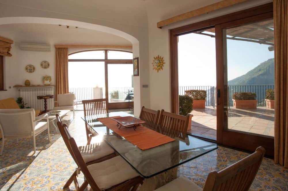 Photo of Livingroom in Furore