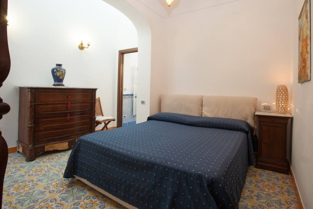 Photo of Bedroom in Furore