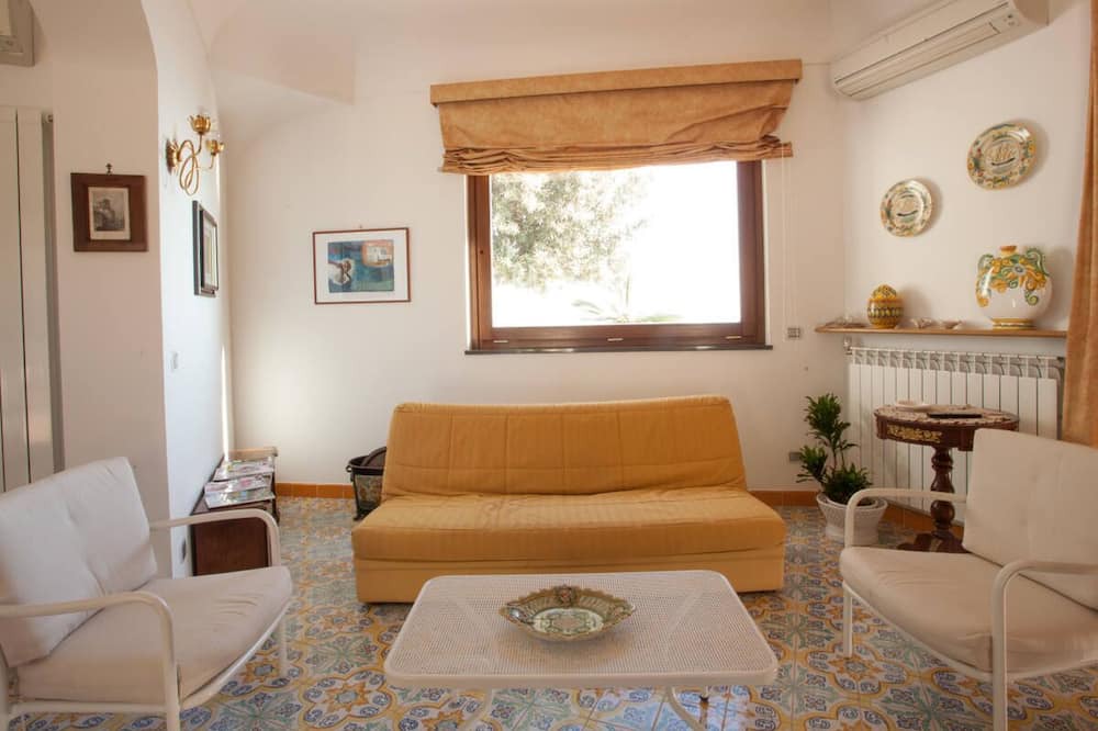 Photo of Livingroom in Furore