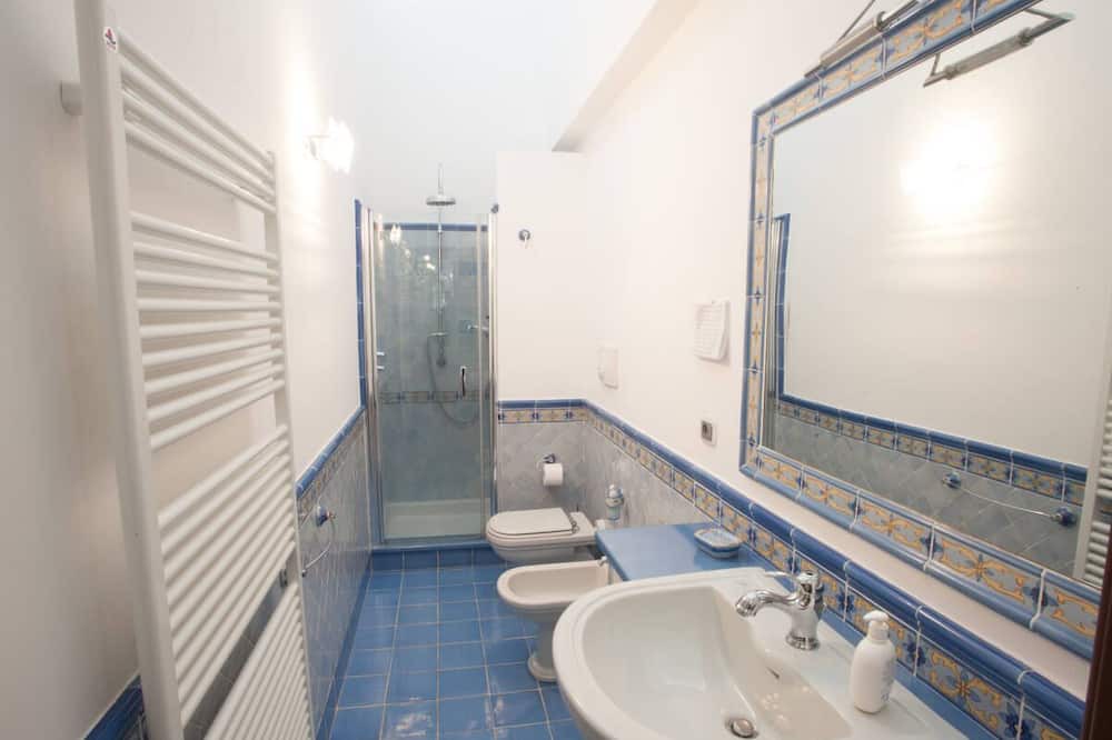 Photo of Bathroom in Furore