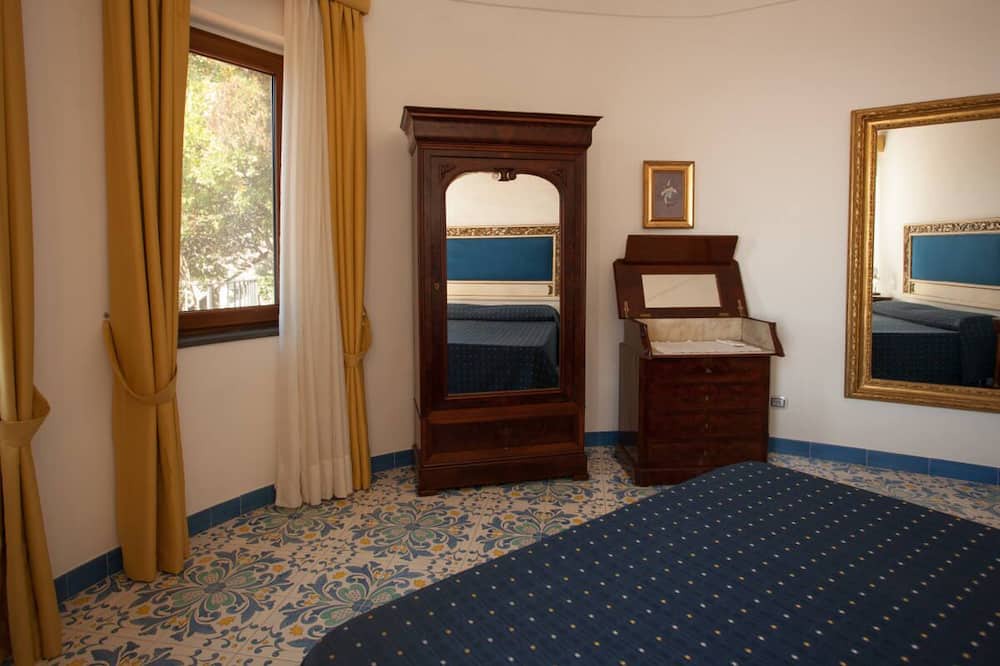 Photo of Bedroom in Furore