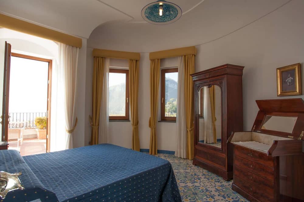 Photo of Bedroom in Furore