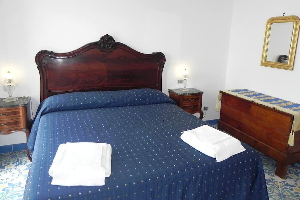 Photo of Bedroom in Furore