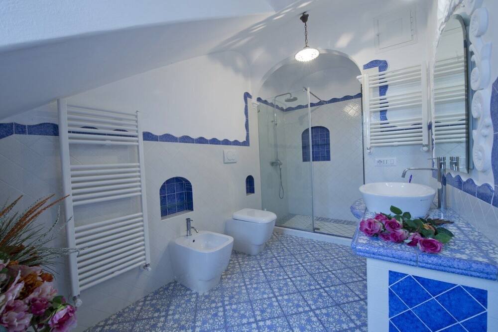 Photo of Bathroom in Chiesa Nuova