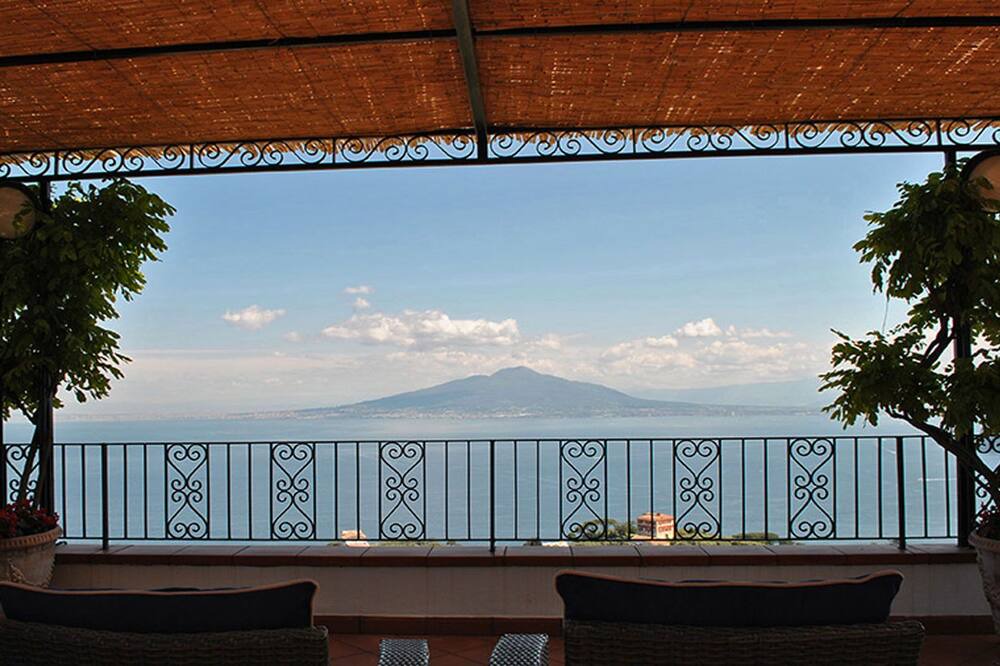 Photo of Patio Balcony in Priora