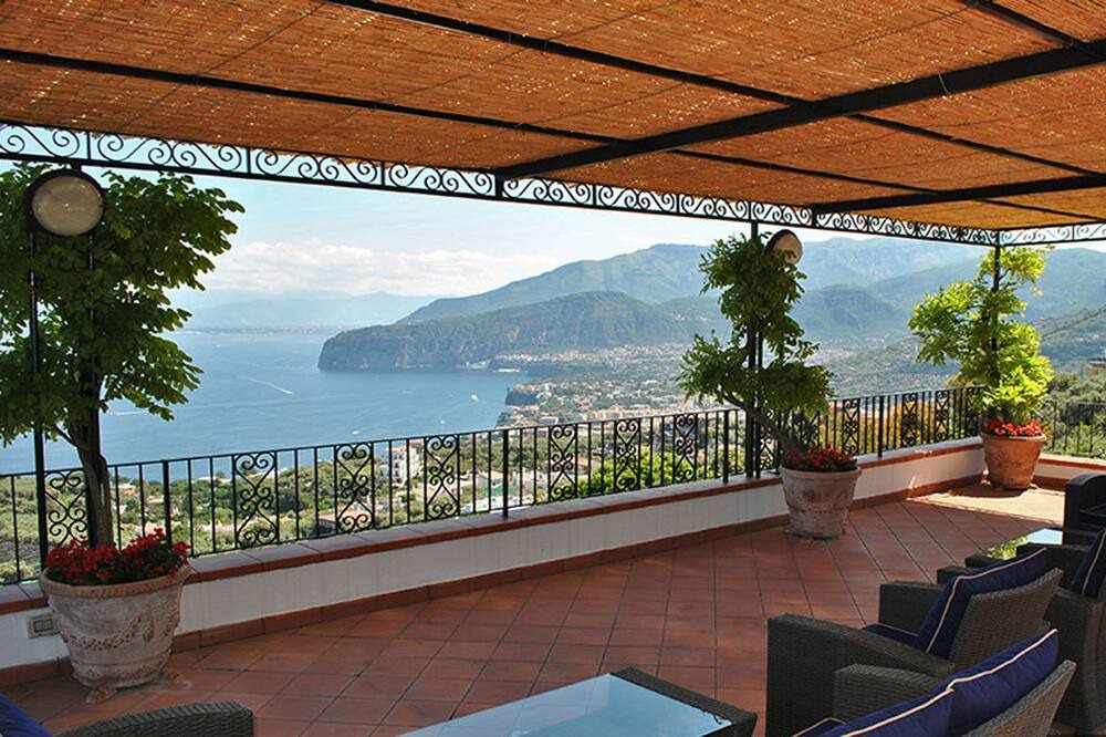 Photo of Patio Balcony in Priora