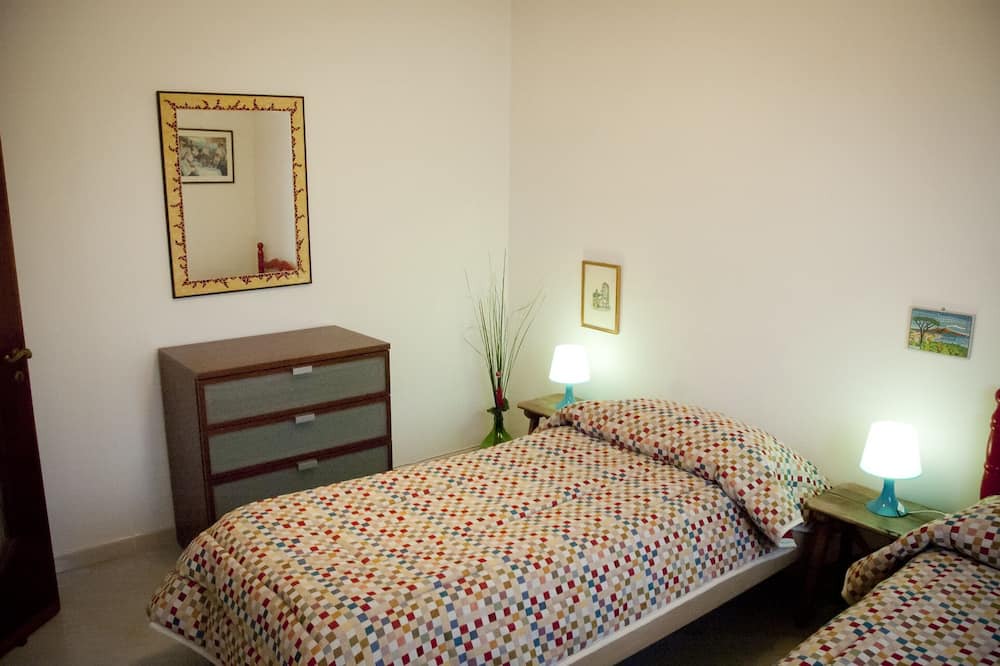 Photo of Bedroom in Arpaise