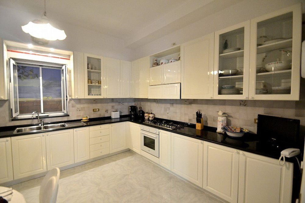 Photo of Kitchen in Montepertuso