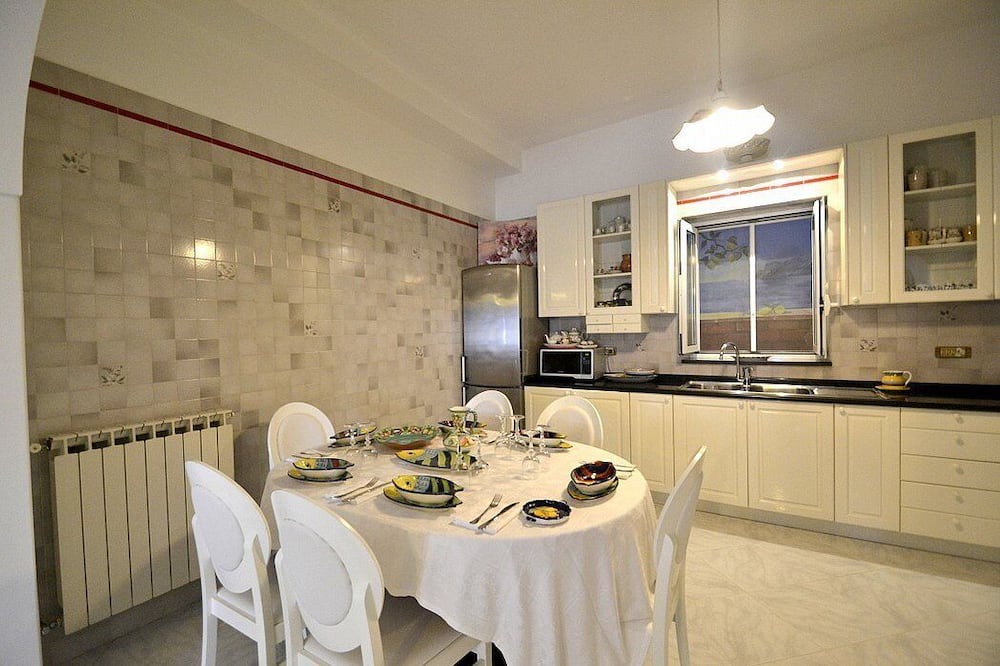 Photo of Kitchen in Montepertuso