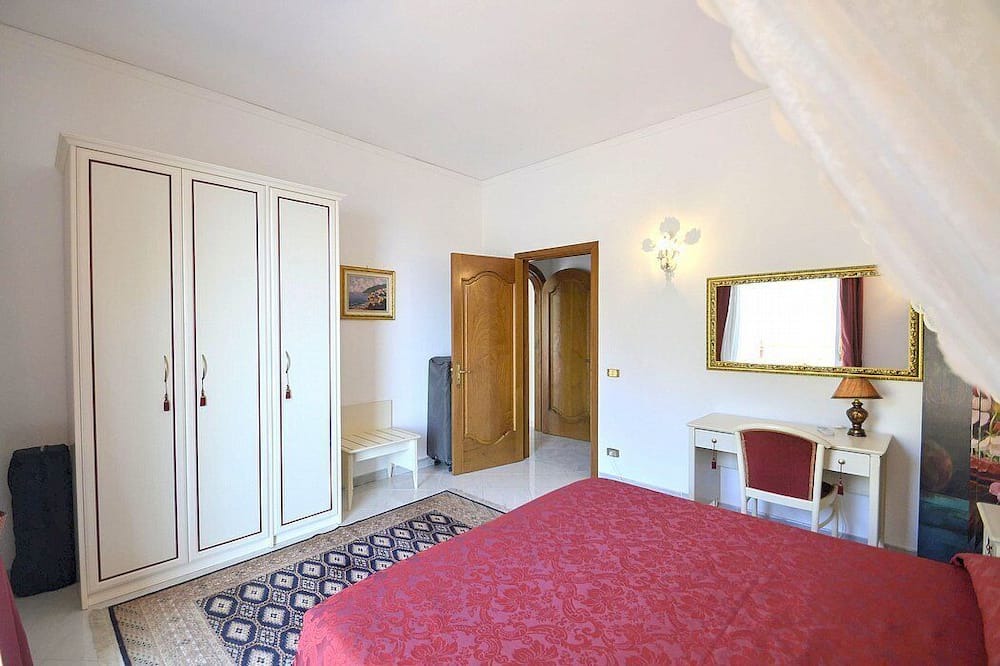 Photo of Bedroom in Montepertuso