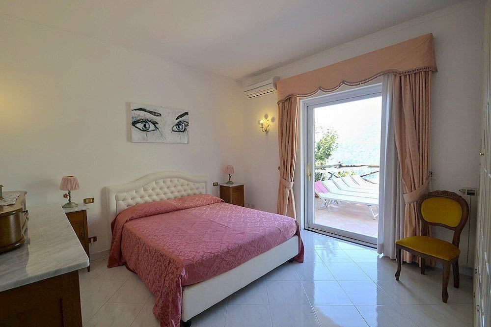 Photo of Bedroom in Montepertuso