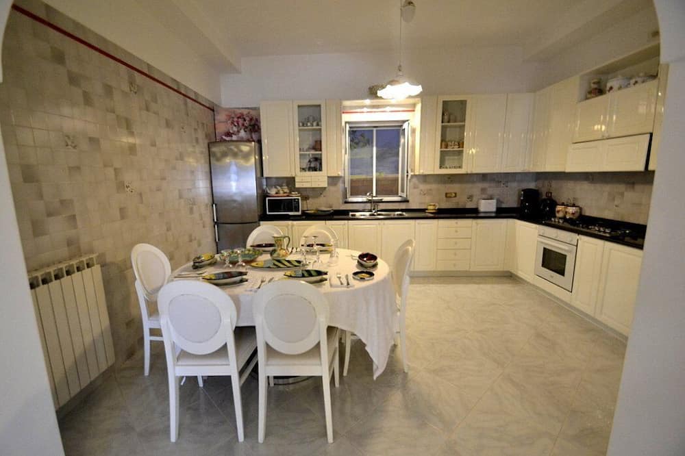 Photo of Kitchen in Montepertuso
