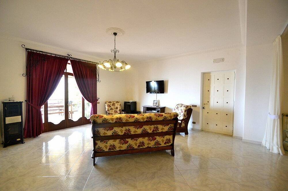 Photo of Livingroom in Montepertuso