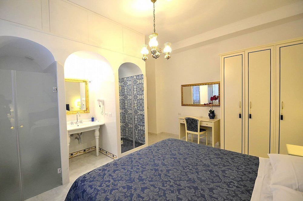 Photo of Bedroom in Montepertuso