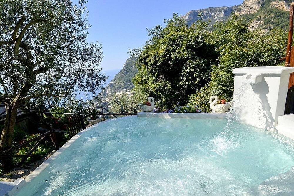 Photo of Outdoor in Montepertuso