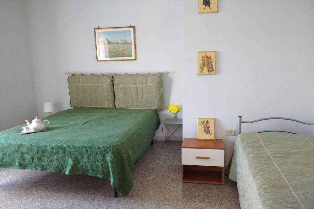 Photo of Bedroom in Villapiana Lido