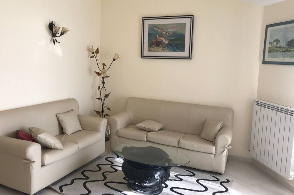 Photo of Livingroom in Villa San Giovanni