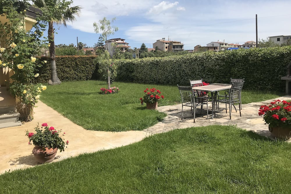 Photo of Outdoor in Caulonia