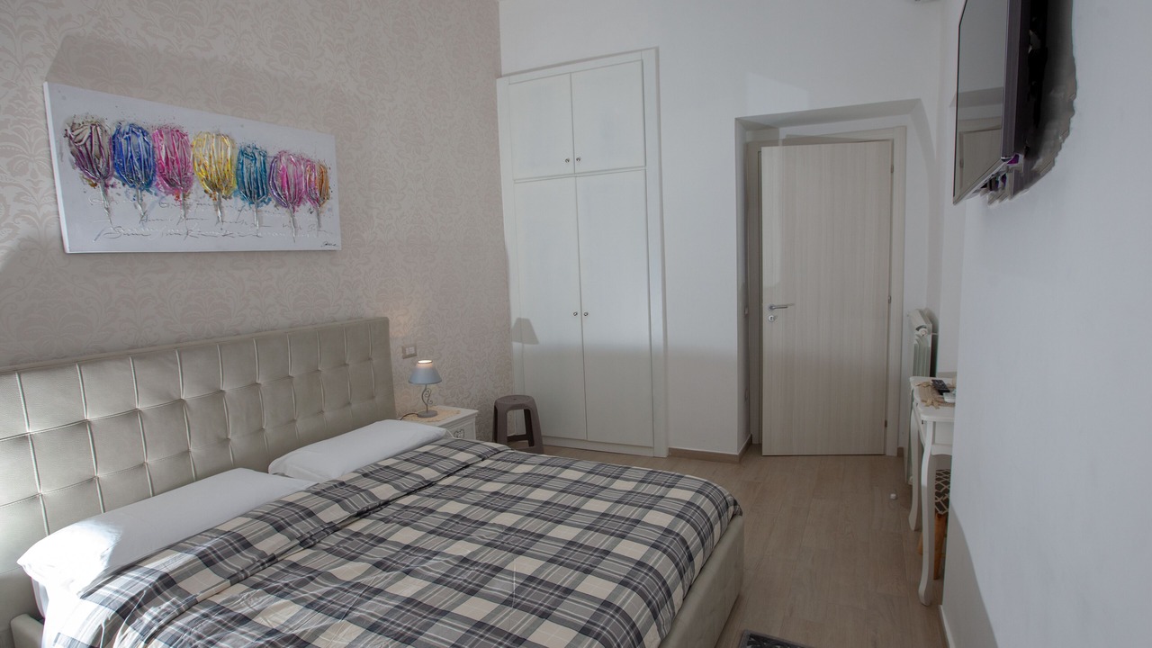 Photo of Bedroom in Naples City Centre