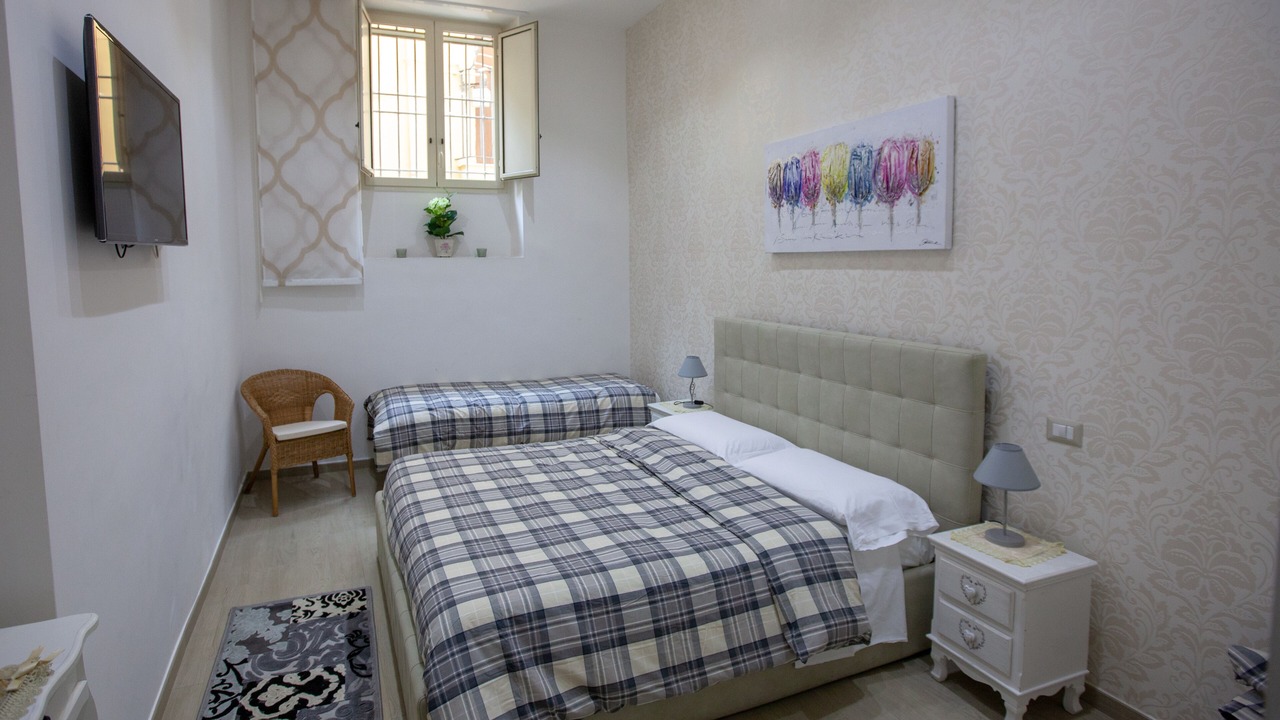 Photo of Bedroom in Naples City Centre