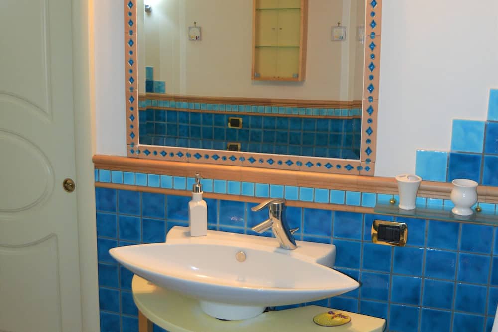 Photo of Bathroom in Naples
