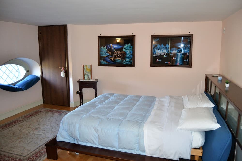 Photo of Bedroom in Naples