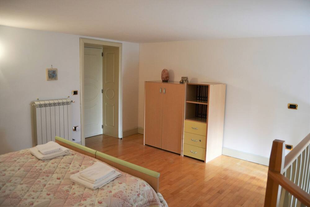 Photo of Bedroom in Naples