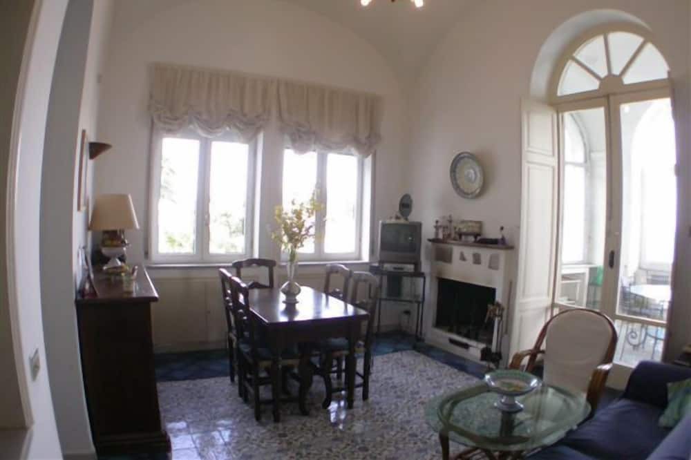 Photo of Livingroom in Marina Grande