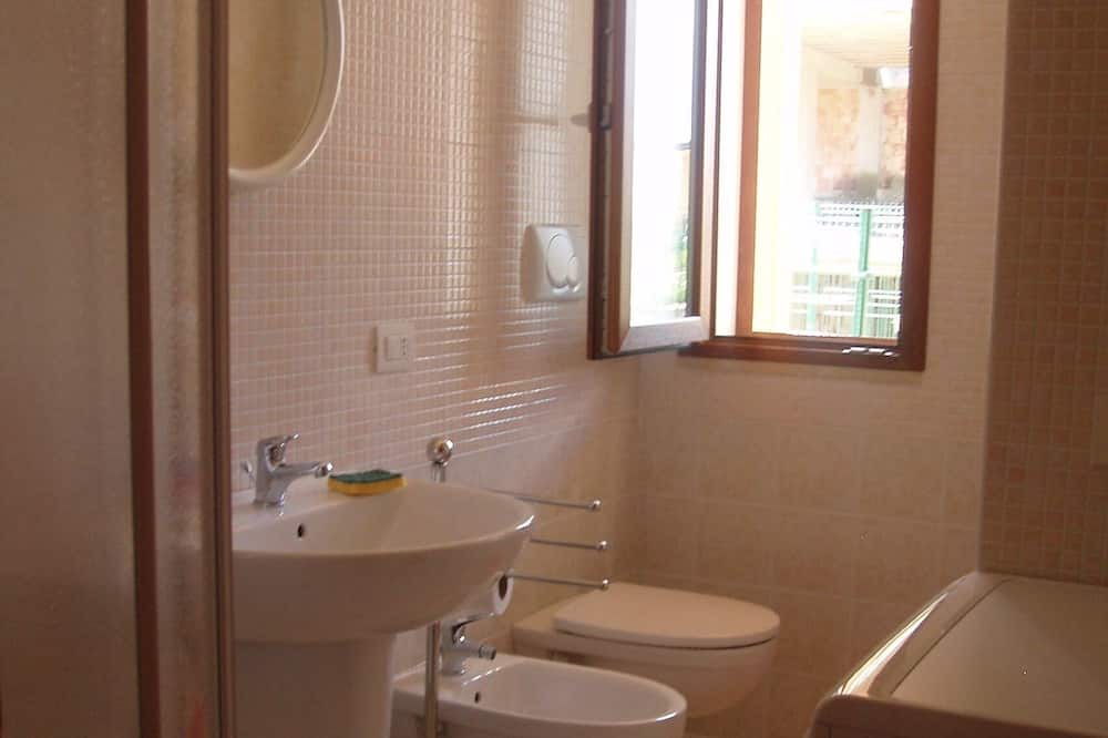 Photo of Bathroom in Lido